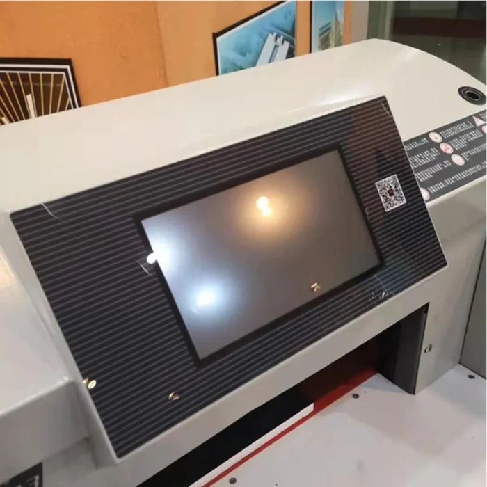 Interface écran tactile 7 pouces pour programmation de coupe massicot 4606T