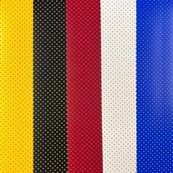 Rouleau de Flex Vent Hole (vinyle perforé) blanc, montrant la texture en maille respirante pour le sport.